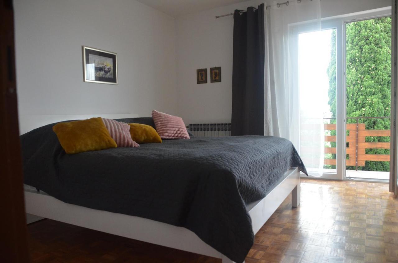Corina & Franco Apartment Senj  Ngoại thất bức ảnh
