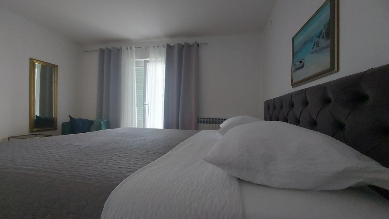 Corina & Franco Apartment Senj  Ngoại thất bức ảnh