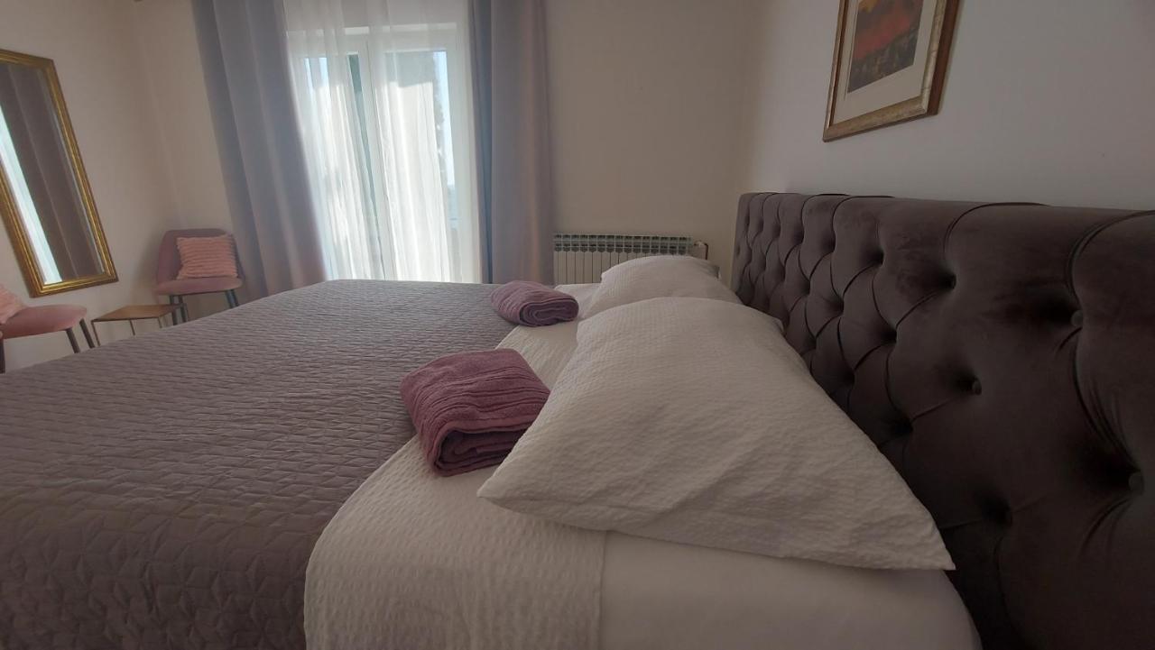 Corina & Franco Apartment Senj  Ngoại thất bức ảnh