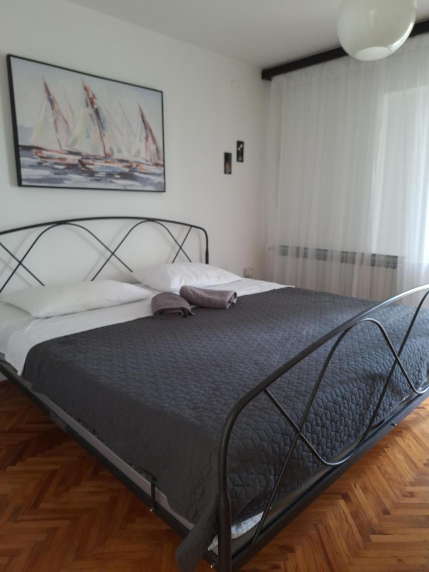 Corina & Franco Apartment Senj  Phòng bức ảnh